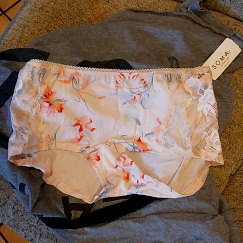 Brand new Soma embraceable boyshort